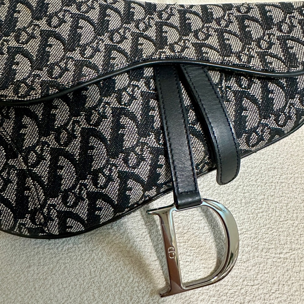 Dior Monogram Black and Gray Shoulder Bag - Picture 7 of 15